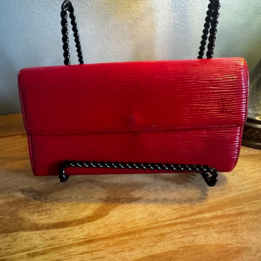 LV Epi Long Wallet RED